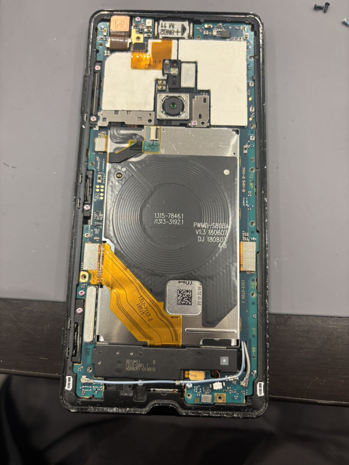 【修理実例】Xperia XZ3のバッテリー修理